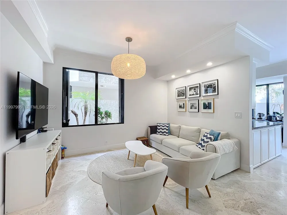 201 Crandon Blvd #163 Key Biscayne, FL 33149