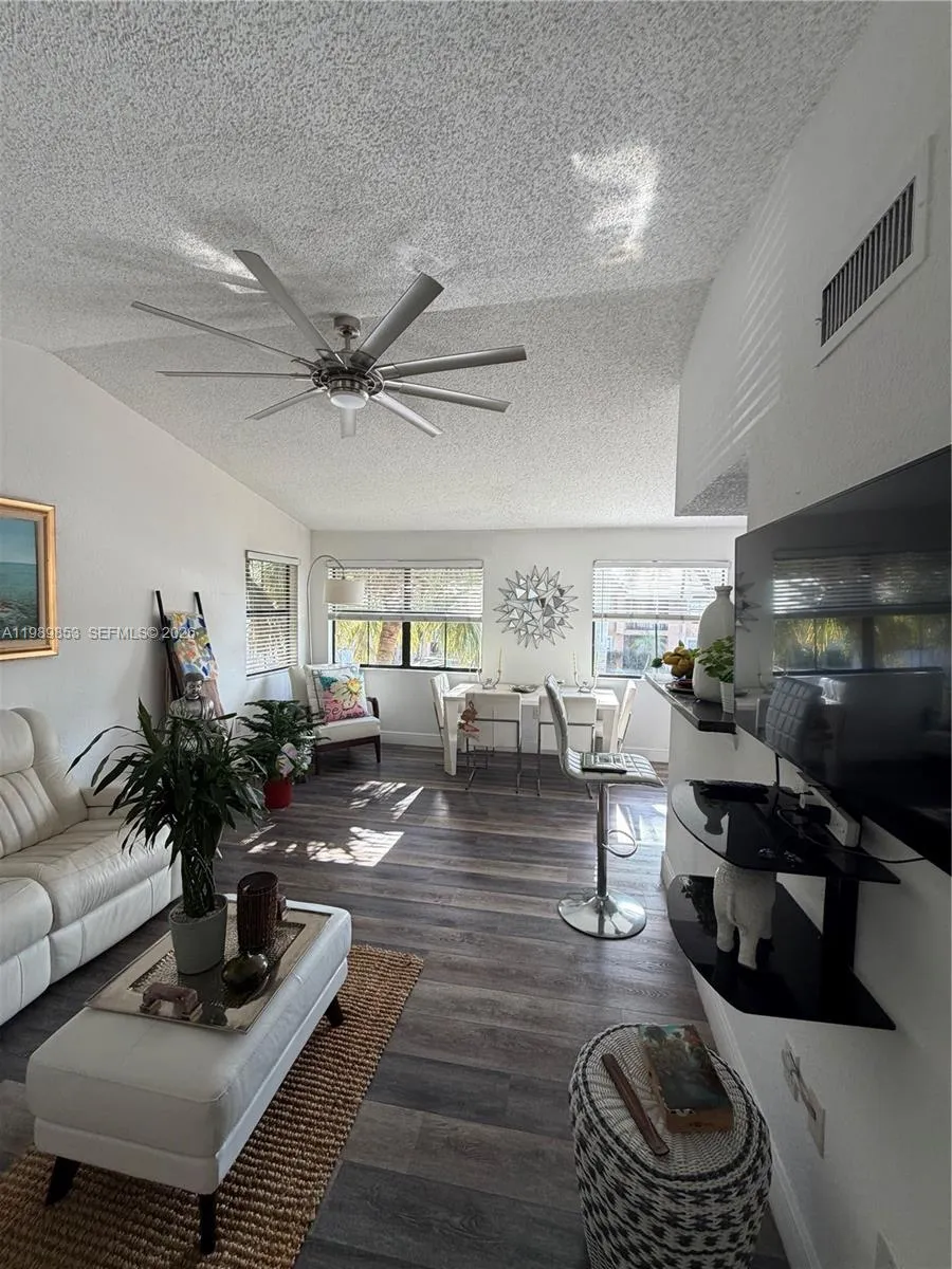 10670 SW 156th Pl #308 Miami, FL 33196