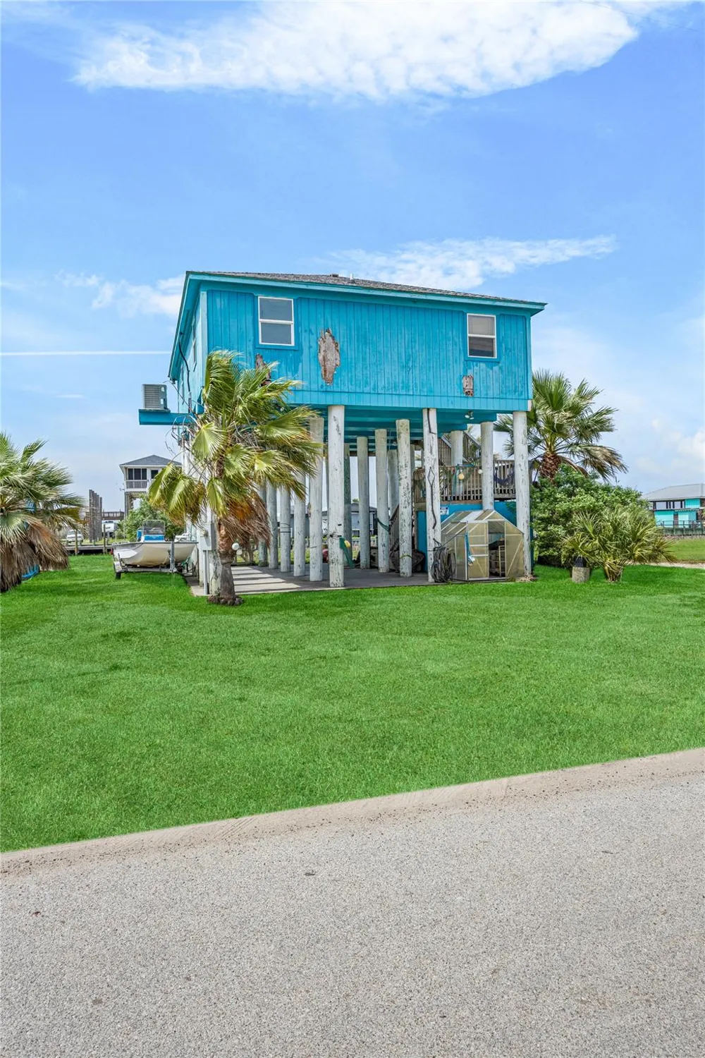 1495 Mabry Street Gilchrist, TX 77617