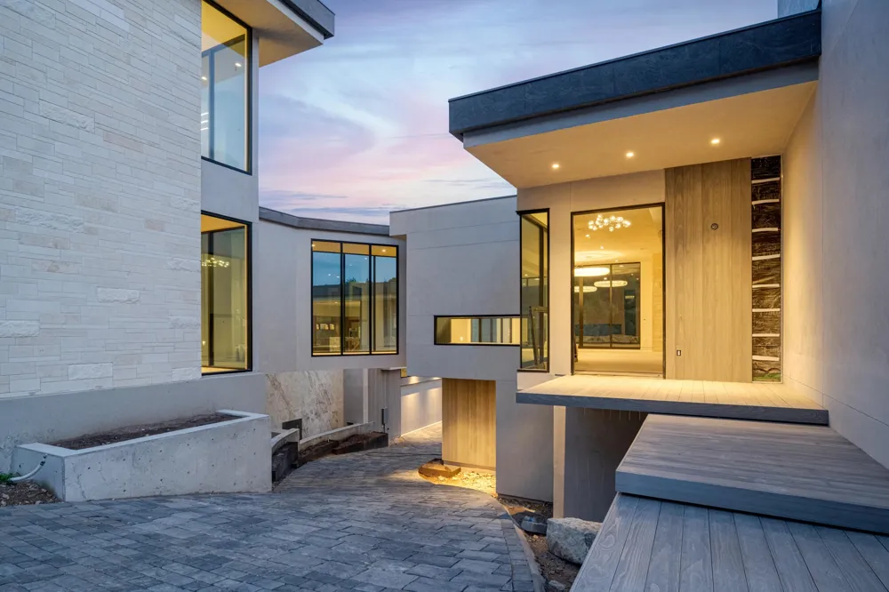 716 Laurel Valley Road West Lake Hills, TX 78746
