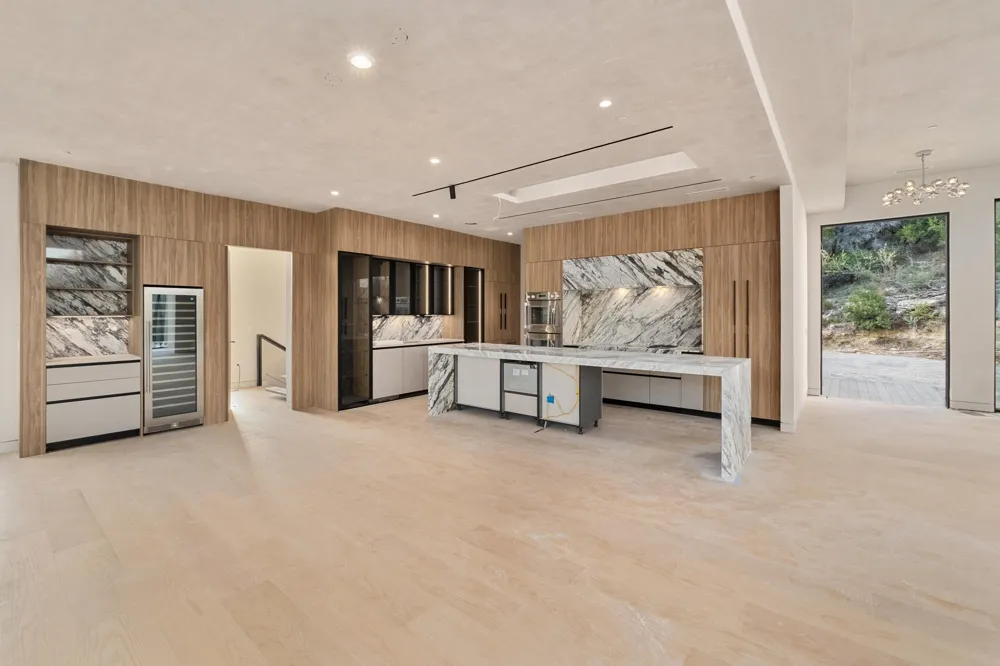 716 Laurel Valley Road West Lake Hills, TX 78746