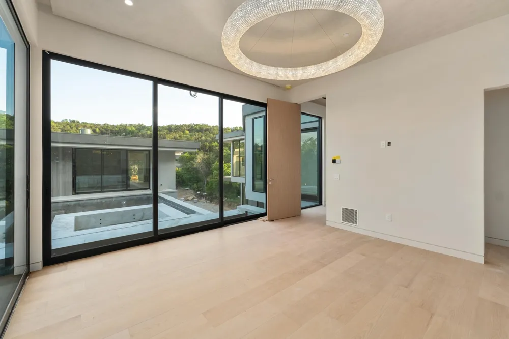 716 Laurel Valley Road West Lake Hills, TX 78746