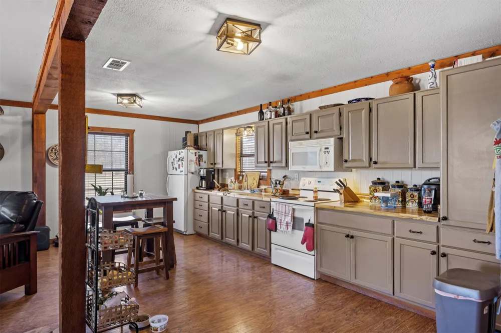 641 Patterson Creek Road Leakey, TX 78873