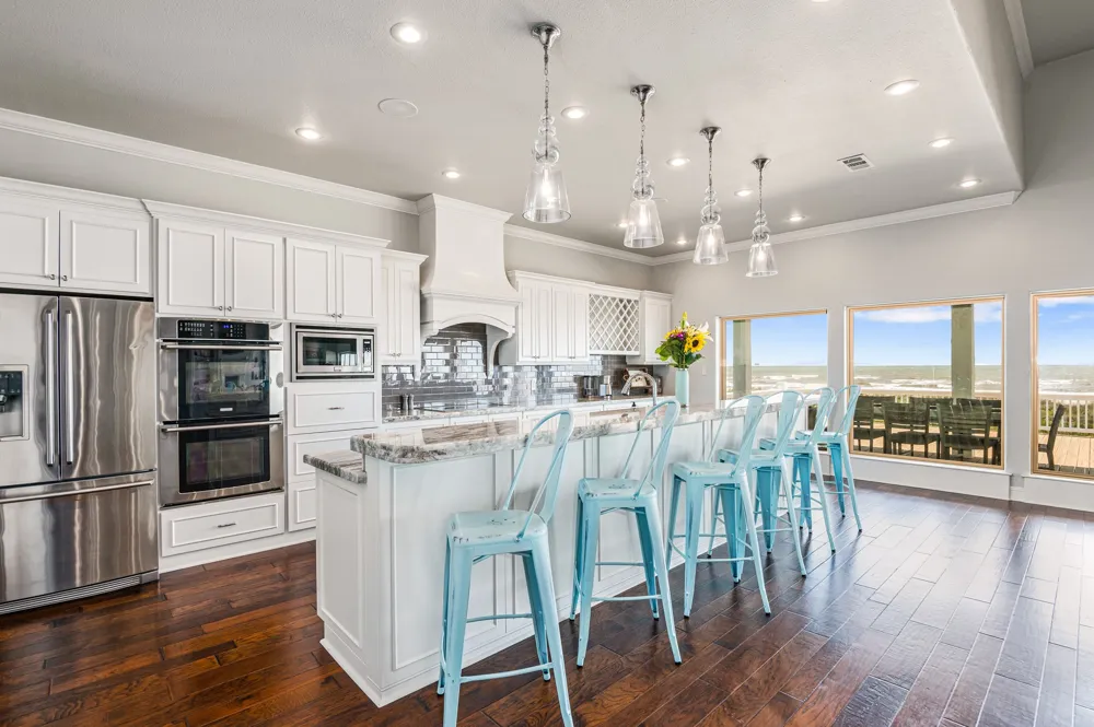 672 Villa Drive Crystal Beach, TX 77650