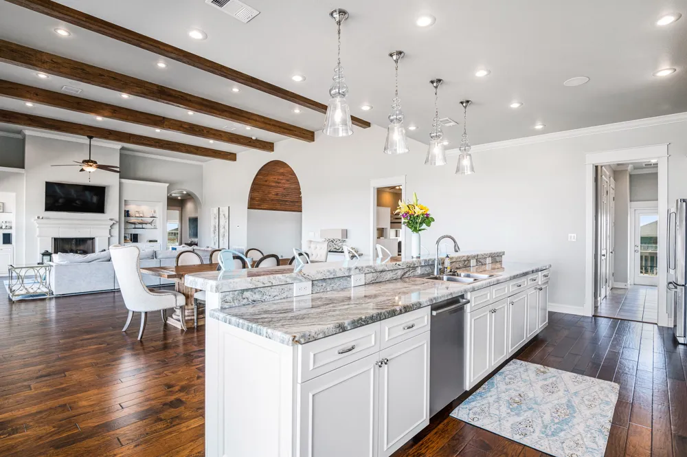 672 Villa Drive Crystal Beach, TX 77650