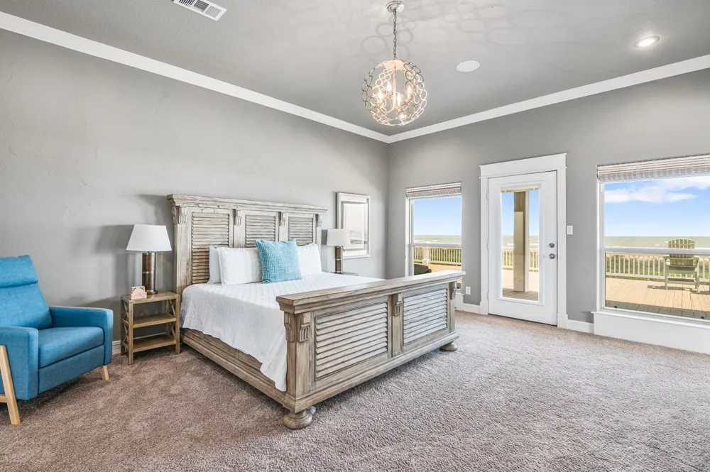 672 Villa Drive Crystal Beach, TX 77650