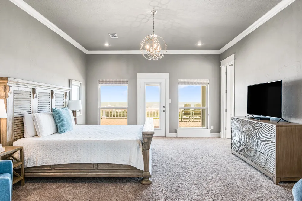 672 Villa Drive Crystal Beach, TX 77650