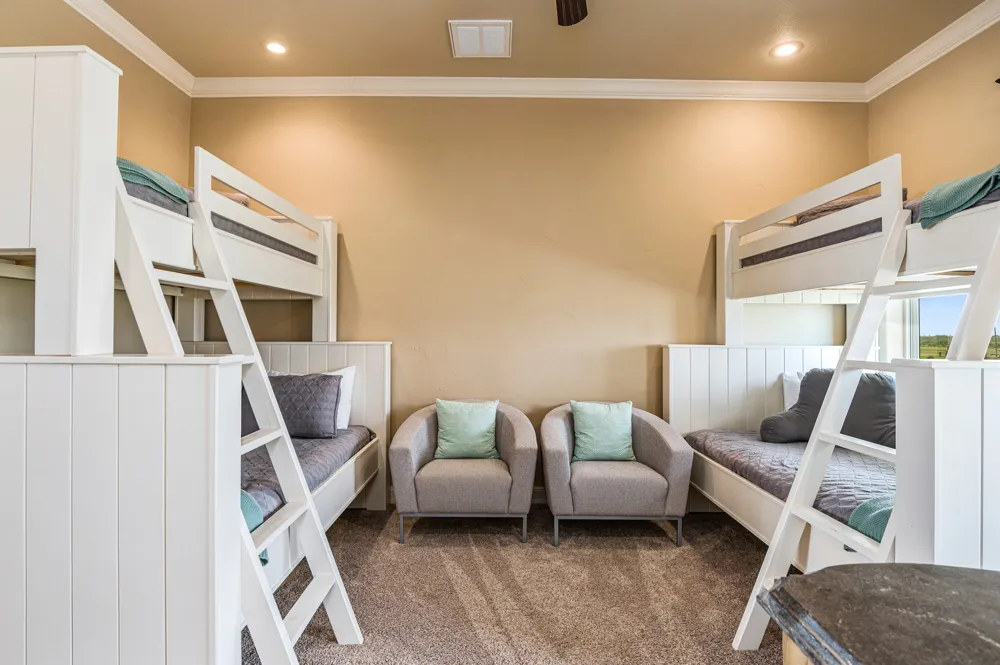 672 Villa Drive Crystal Beach, TX 77650