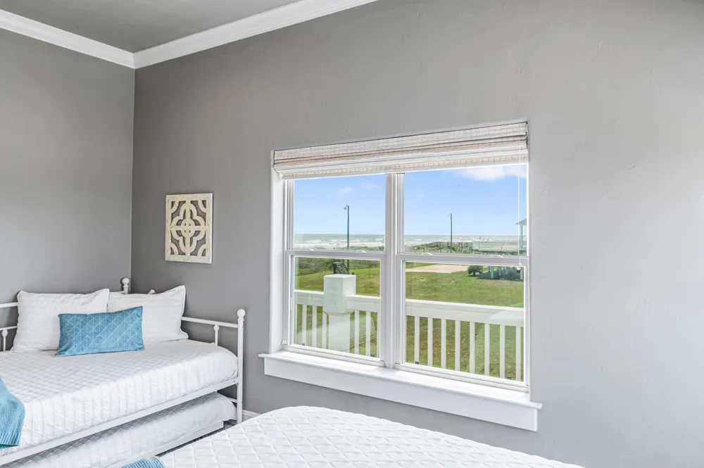 672 Villa Drive Crystal Beach, TX 77650
