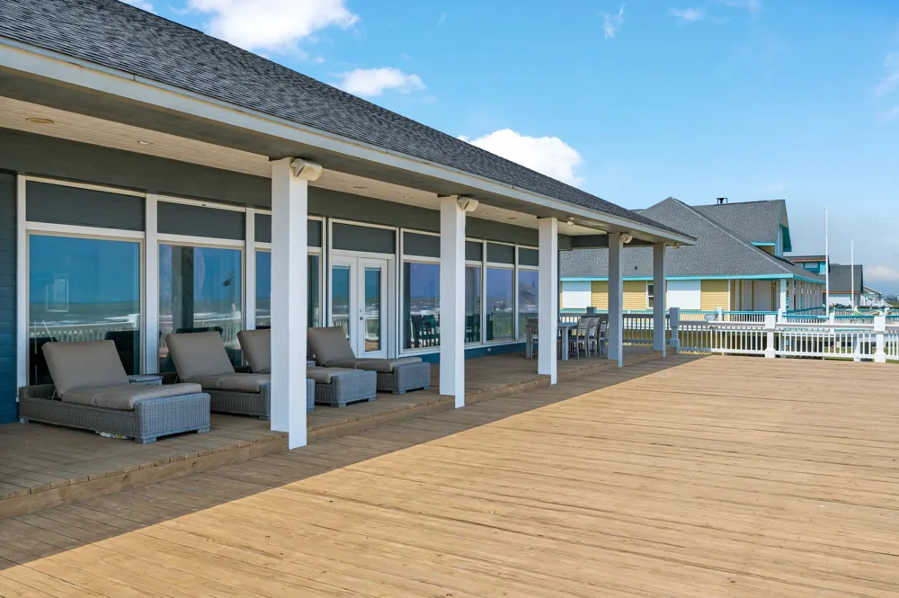 672 Villa Drive Crystal Beach, TX 77650