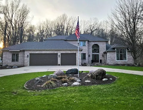 4922 Country Lane