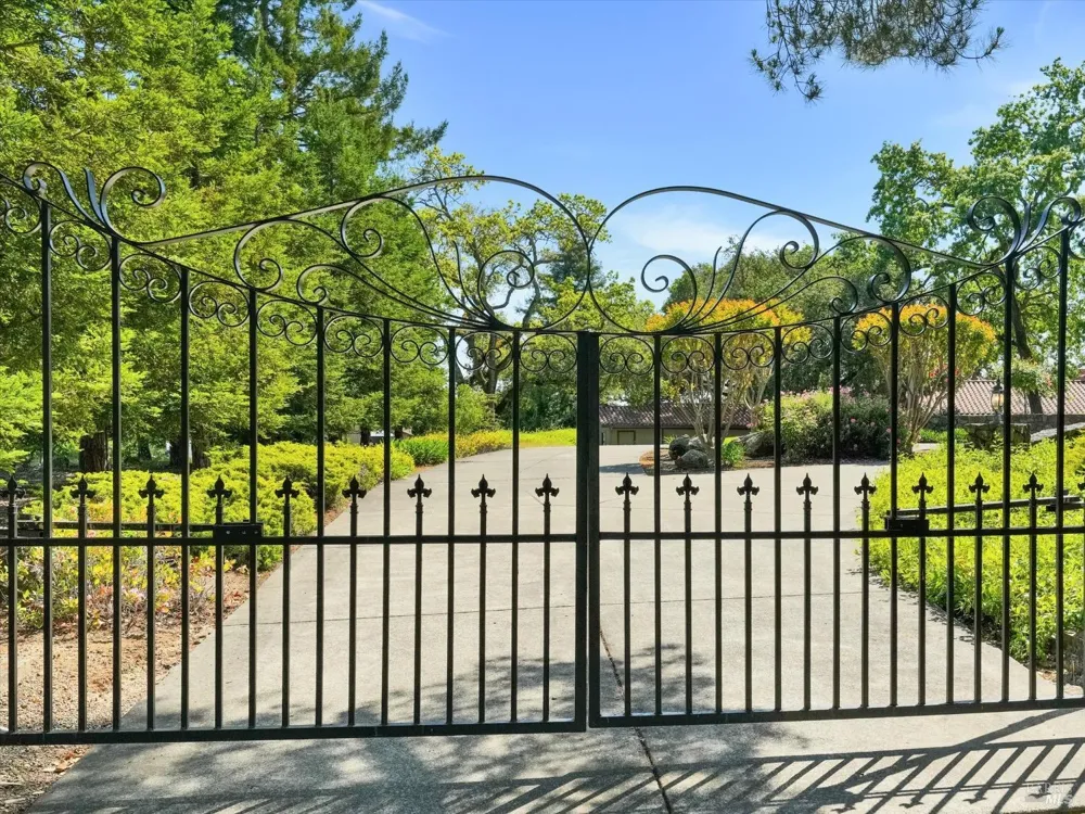 6410 Bennett Valley Road Santa Rosa, CA 95404