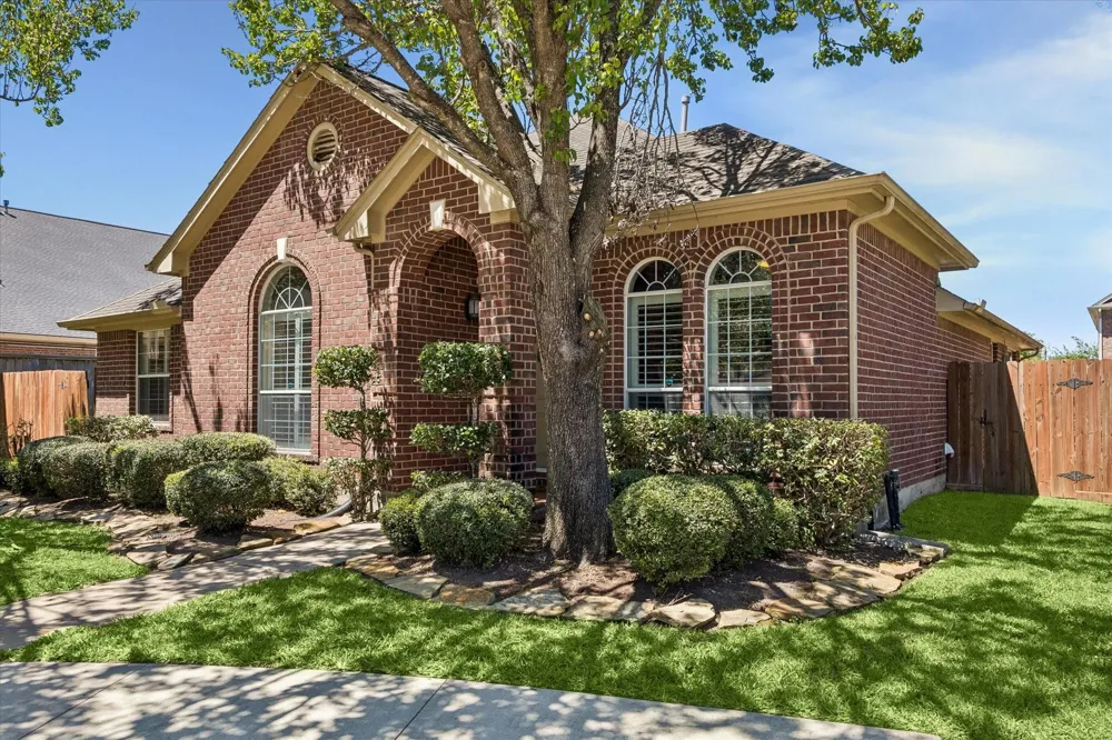 608 Brad Court Webster, TX 77598