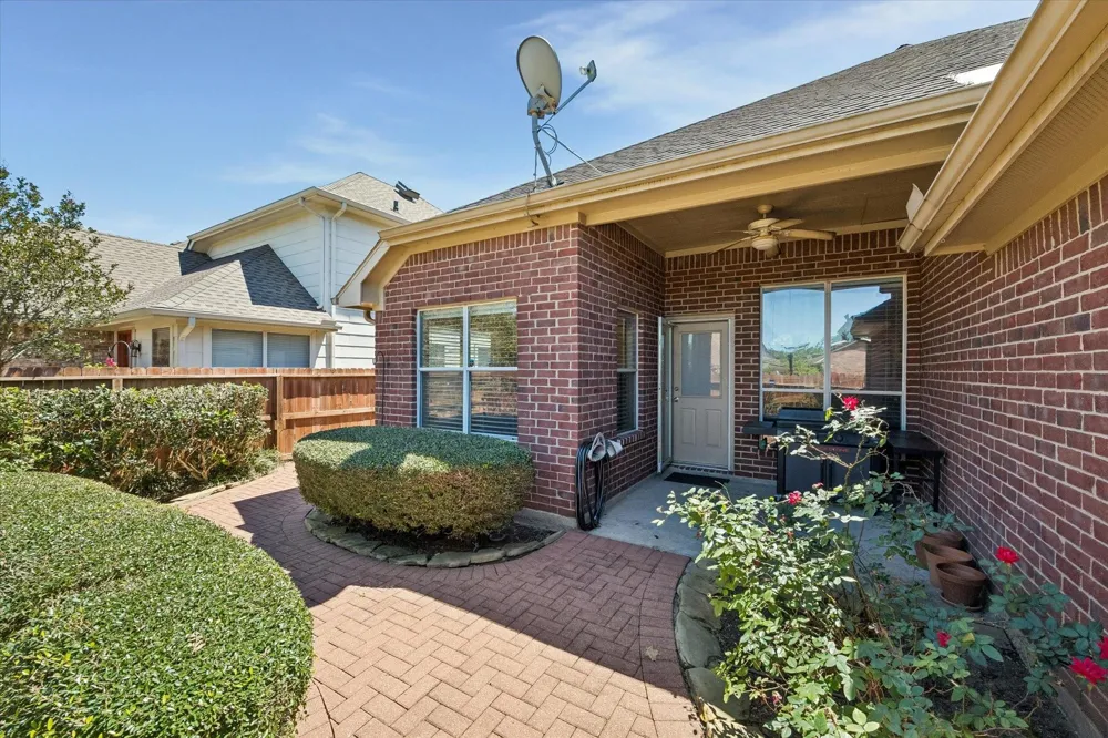 608 Brad Court Webster, TX 77598