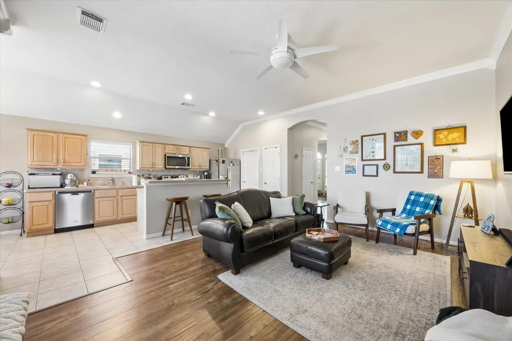608 Brad Court Webster, TX 77598
