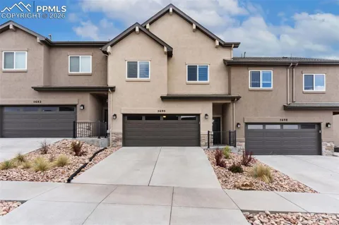 5690 Villa Lorenzo Drive