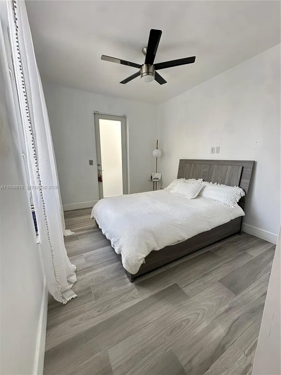 10361 NW 64th Ter Doral, FL 33178