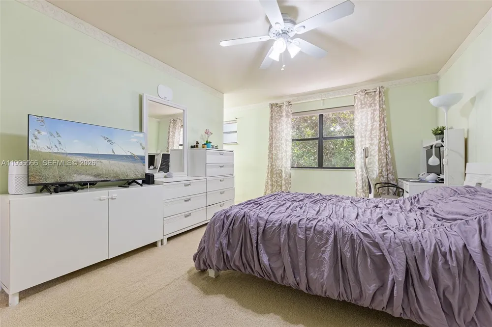 10500 NW 3rd St Pembroke Pines, FL 33026