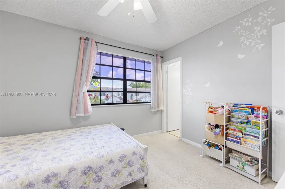 10500 NW 3rd St Pembroke Pines, FL 33026