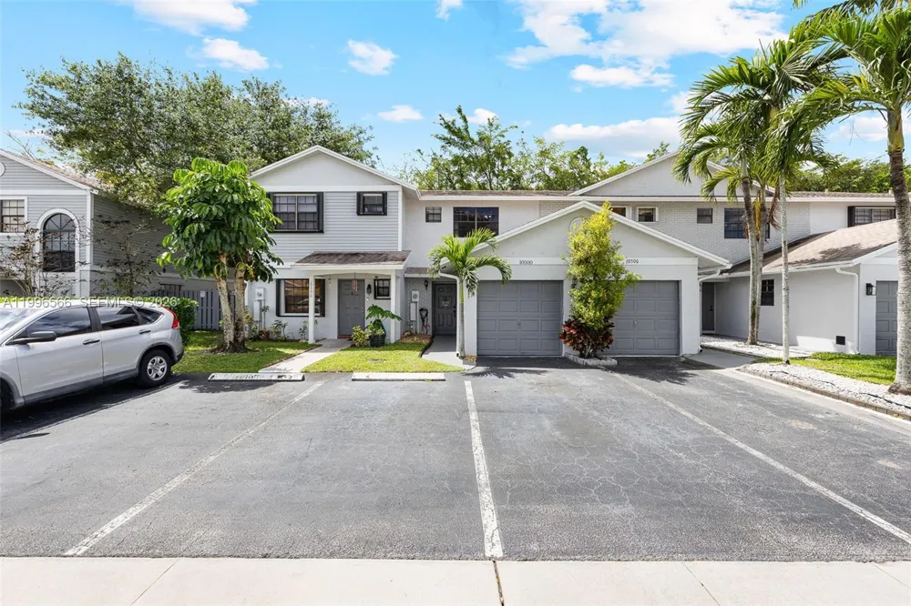 10500 NW 3rd St Pembroke Pines, FL 33026