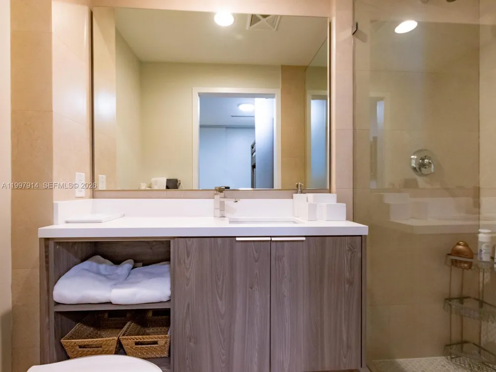 360 Ocean Dr #304S Key Biscayne, FL 33149