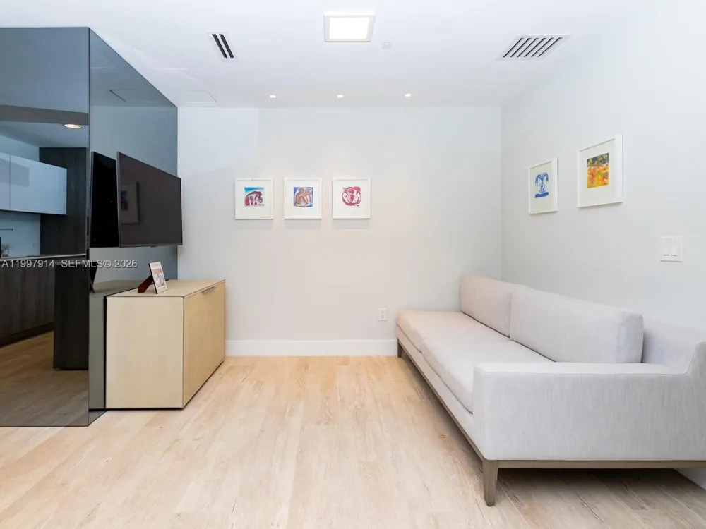 360 Ocean Dr #304S Key Biscayne, FL 33149