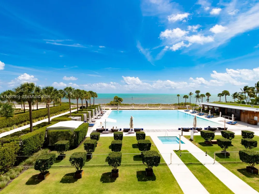 360 Ocean Dr #304S Key Biscayne, FL 33149