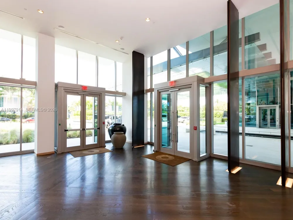 360 Ocean Dr #304S Key Biscayne, FL 33149