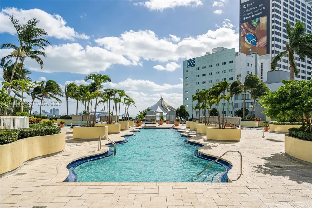 244 Biscayne Blvd #239 Miami, FL 33132