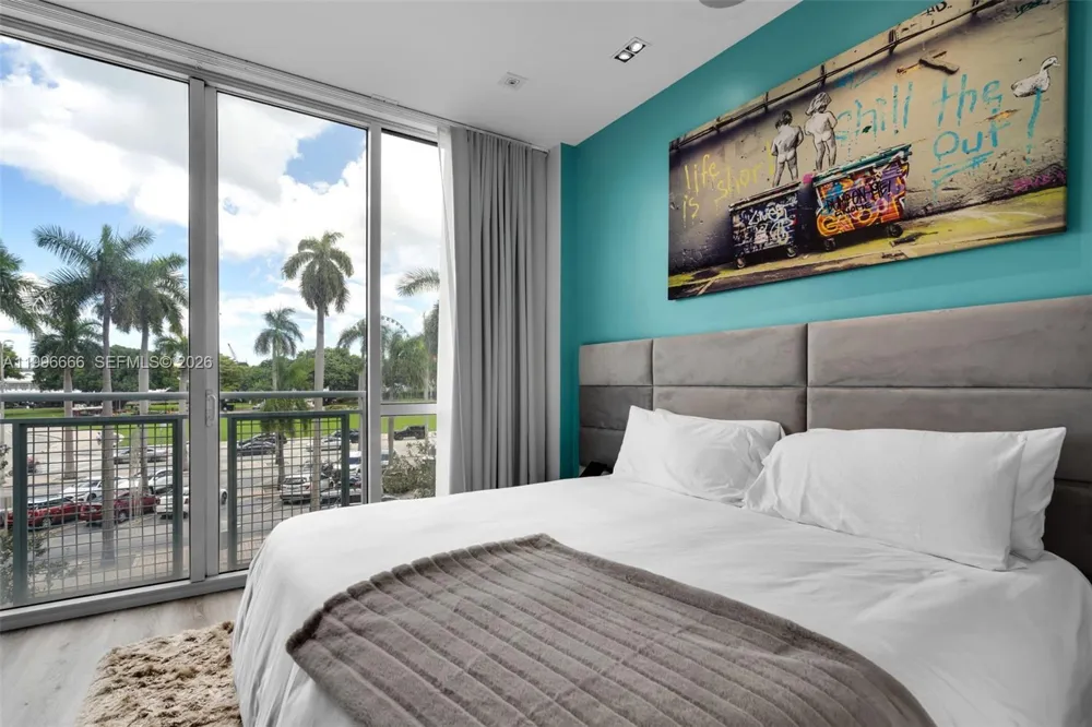 244 Biscayne Blvd #239 Miami, FL 33132