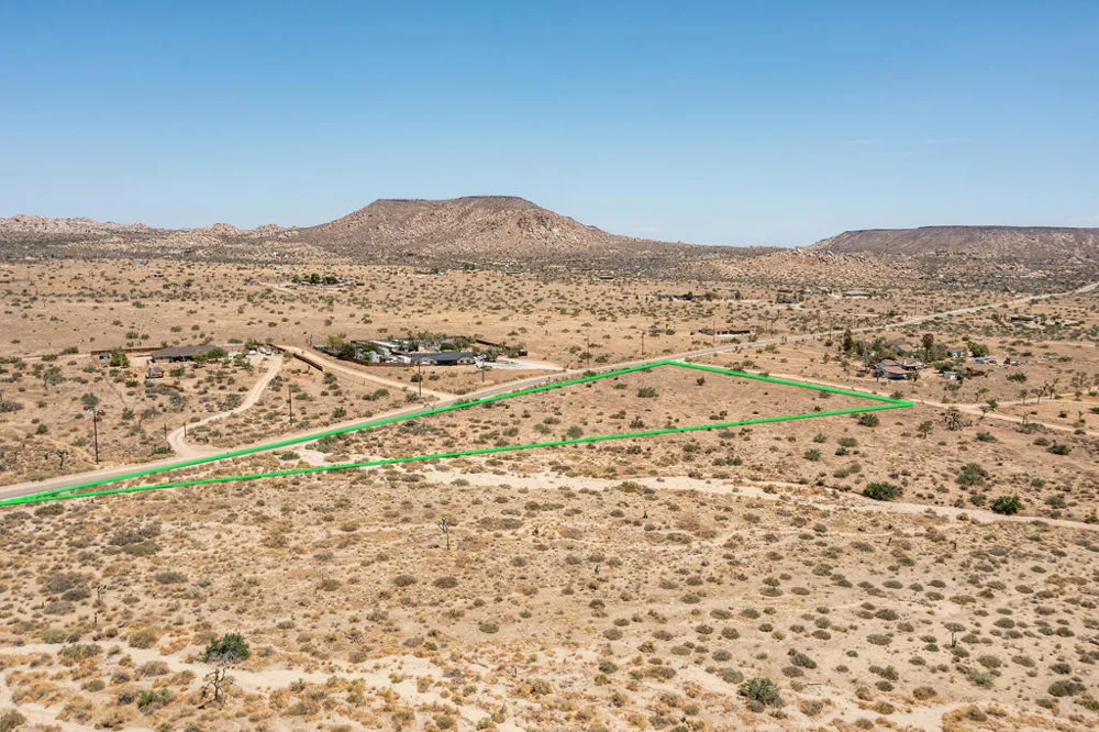 201 Pipes Canyon Road Pioneertown, CA 92268