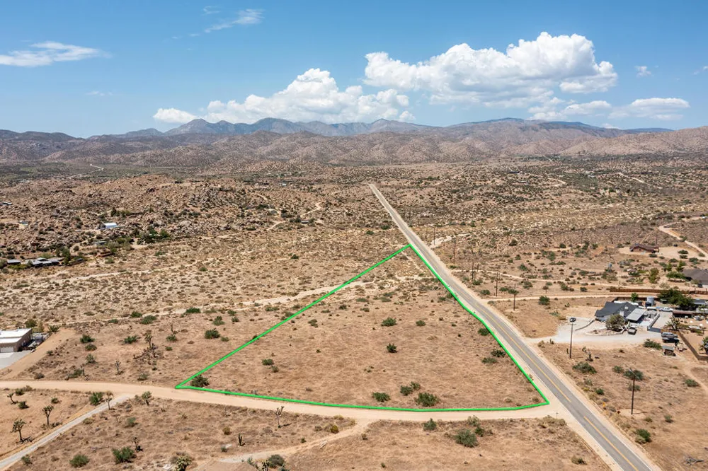 201 Pipes Canyon Road Pioneertown, CA 92268