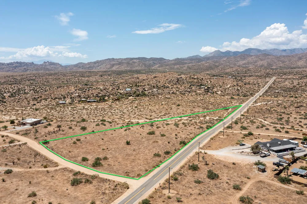 201 Pipes Canyon Road Pioneertown, CA 92268