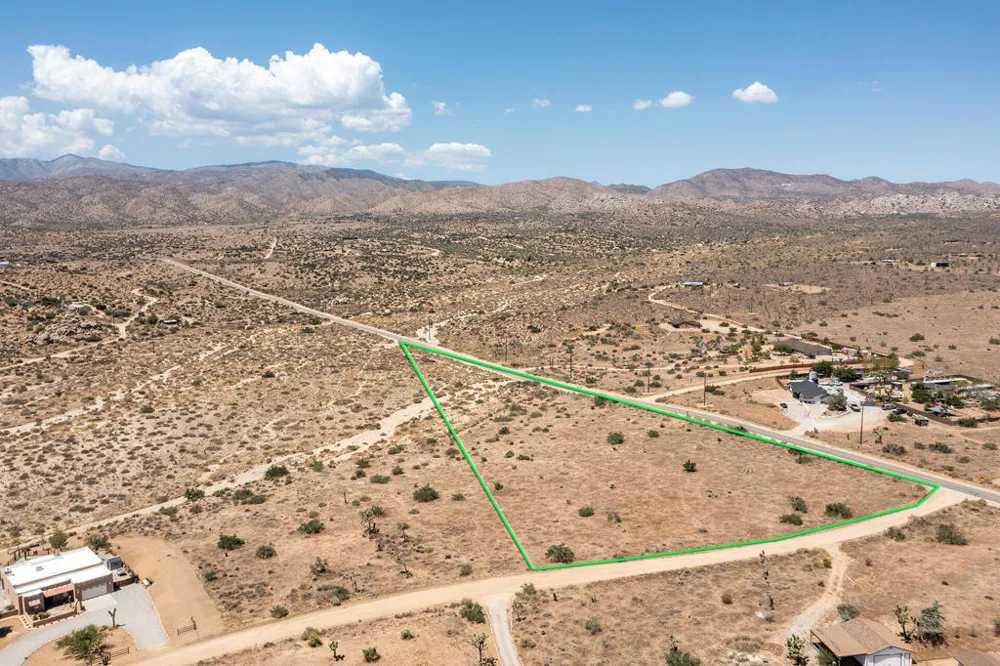 201 Pipes Canyon Road Pioneertown, CA 92268