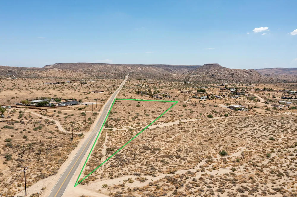 201 Pipes Canyon Road Pioneertown, CA 92268