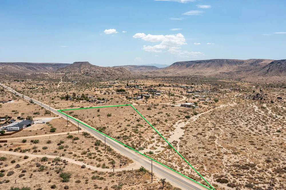 201 Pipes Canyon Road Pioneertown, CA 92268