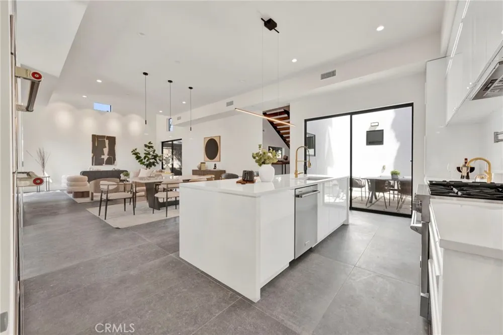 325 W Grandview Avenue Sierra Madre, CA 91024