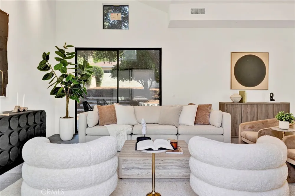 325 W Grandview Avenue Sierra Madre, CA 91024