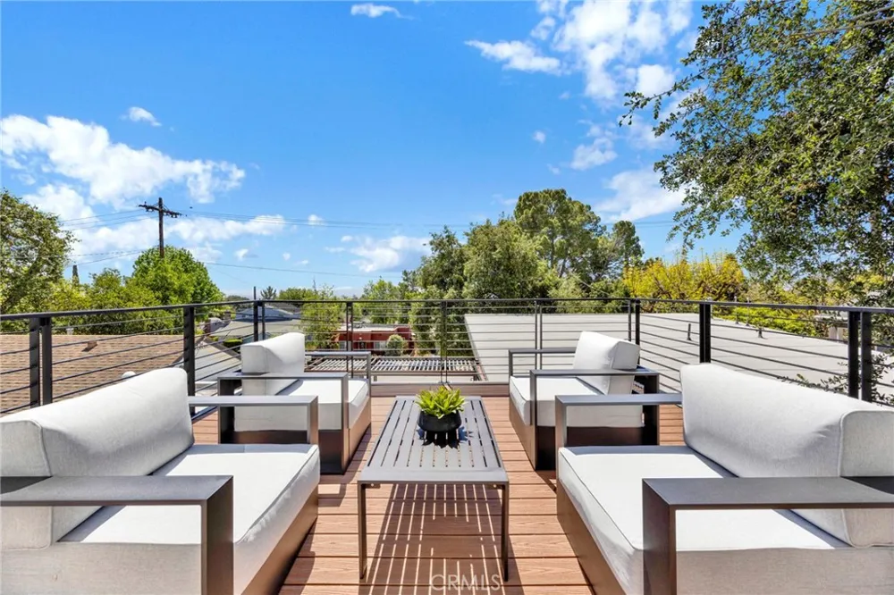 325 W Grandview Avenue Sierra Madre, CA 91024