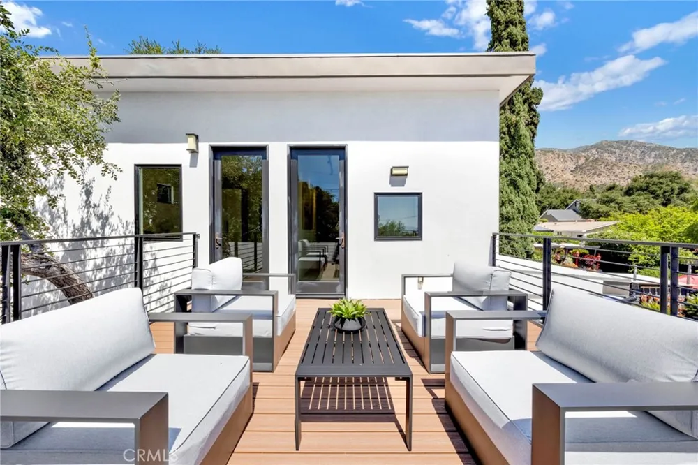 325 W Grandview Avenue Sierra Madre, CA 91024