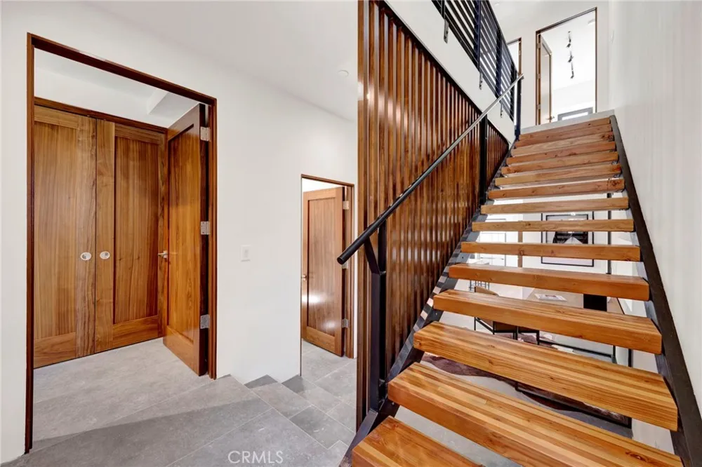 325 W Grandview Avenue Sierra Madre, CA 91024