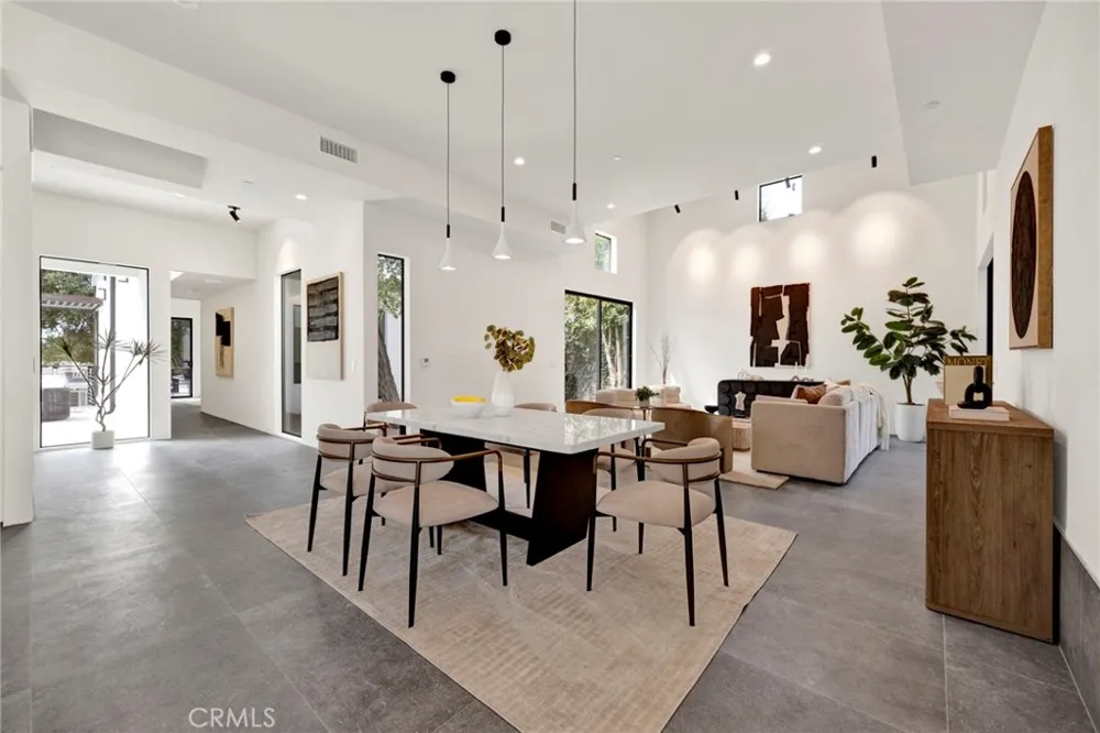 325 W Grandview Avenue Sierra Madre, CA 91024