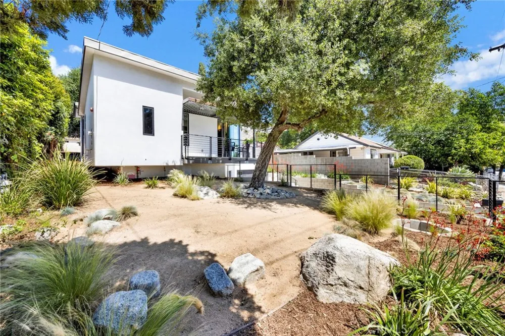 325 W Grandview Avenue Sierra Madre, CA 91024