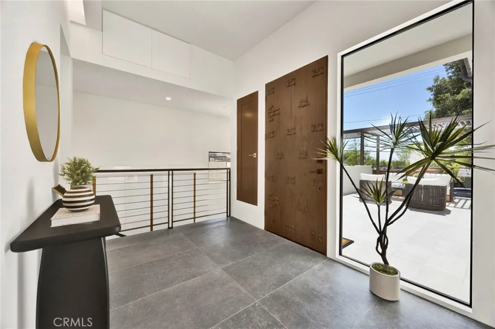 325 W Grandview Avenue Sierra Madre, CA 91024
