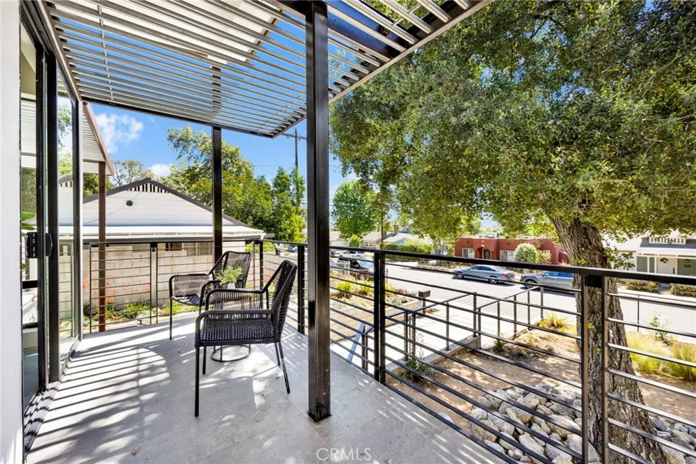 325 W Grandview Avenue Sierra Madre, CA 91024