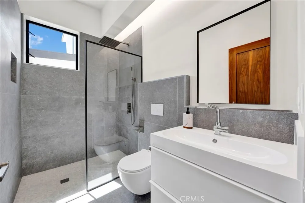 325 W Grandview Avenue Sierra Madre, CA 91024