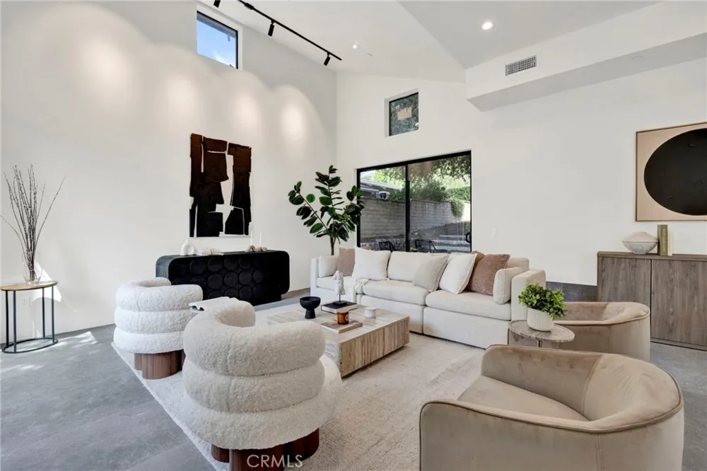 325 W Grandview Avenue Sierra Madre, CA 91024