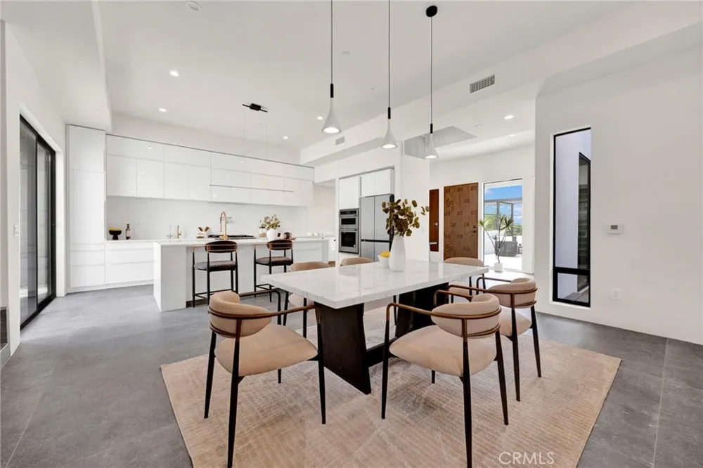 325 W Grandview Avenue Sierra Madre, CA 91024