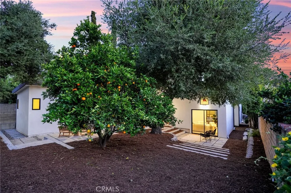 325 W Grandview Avenue Sierra Madre, CA 91024