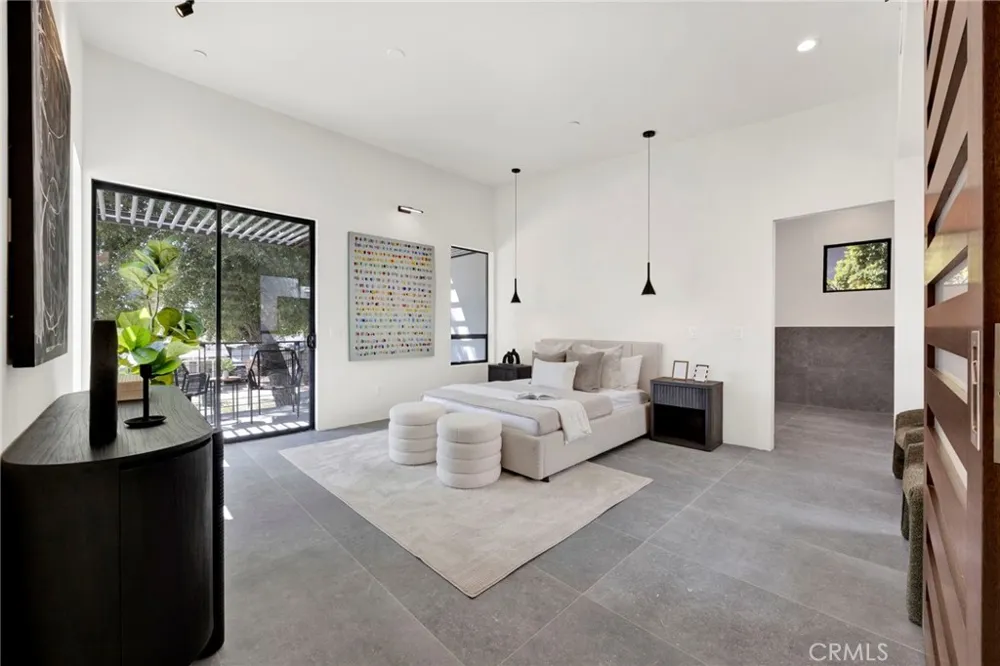 325 W Grandview Avenue Sierra Madre, CA 91024